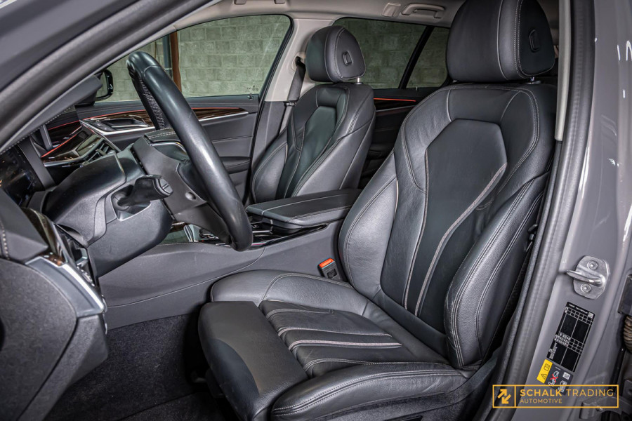 BMW 5 Serie 530e High Executive|Cam|E-stoel|Dealer ond|Garan