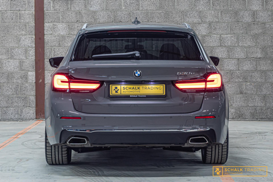BMW 5 Serie 530e High Executive|Cam|E-stoel|Dealer ond|Garan