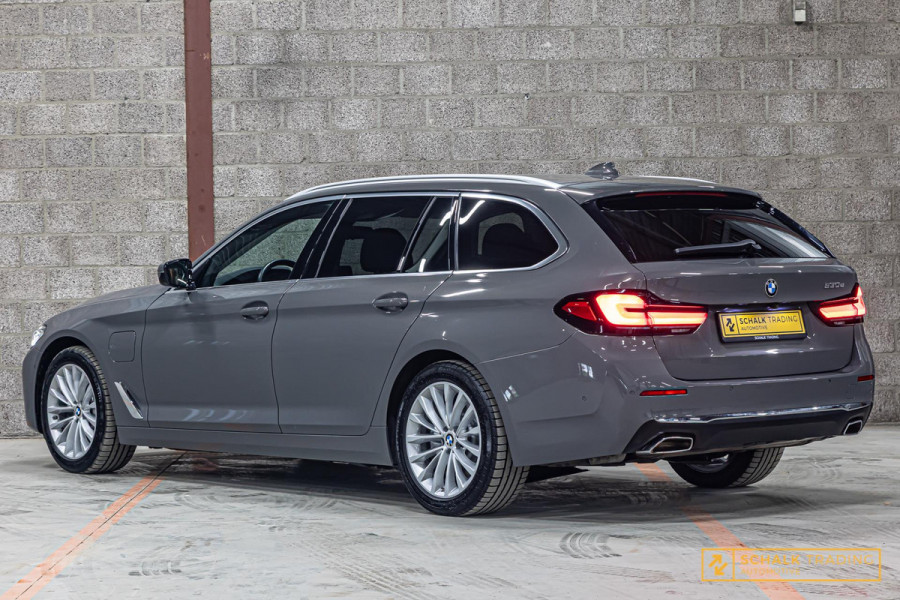 BMW 5 Serie 530e High Executive|Cam|E-stoel|Dealer ond|Garan
