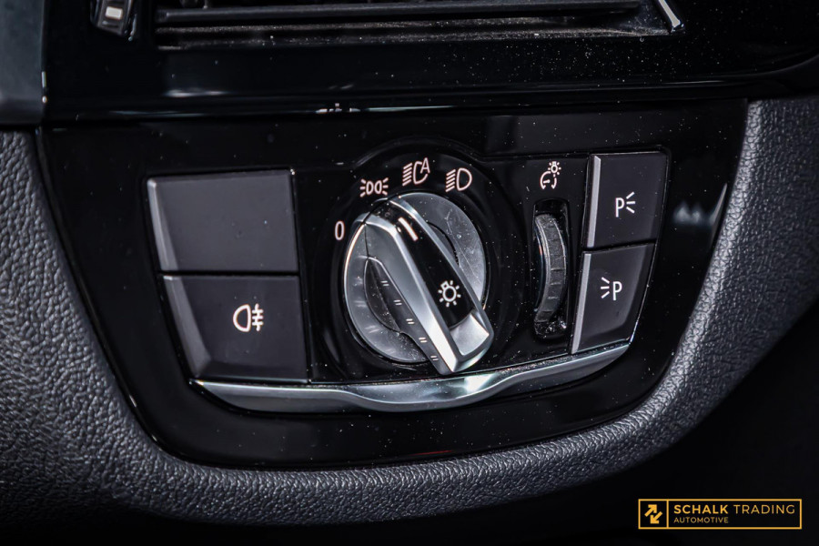 BMW 5 Serie 530e High Executive|Cam|E-stoel|Dealer ond|Garan
