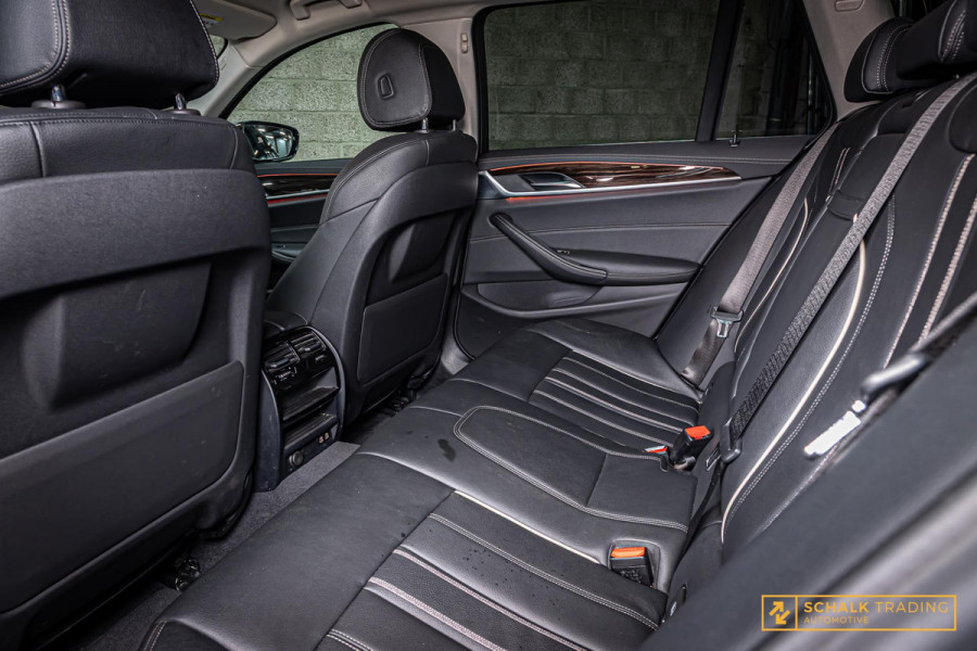 BMW 5 Serie 530e High Executive|Cam|E-stoel|Dealer ond|Garan
