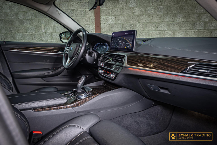 BMW 5 Serie 530e High Executive|Cam|E-stoel|Dealer ond|Garan