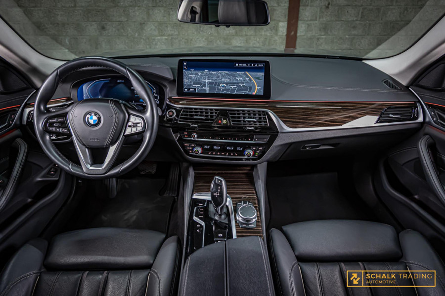 BMW 5 Serie 530e High Executive|Cam|E-stoel|Dealer ond|Garan