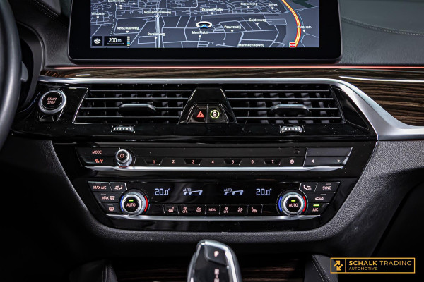 BMW 5 Serie 530e High Executive|Cam|E-stoel|Dealer ond|Garan