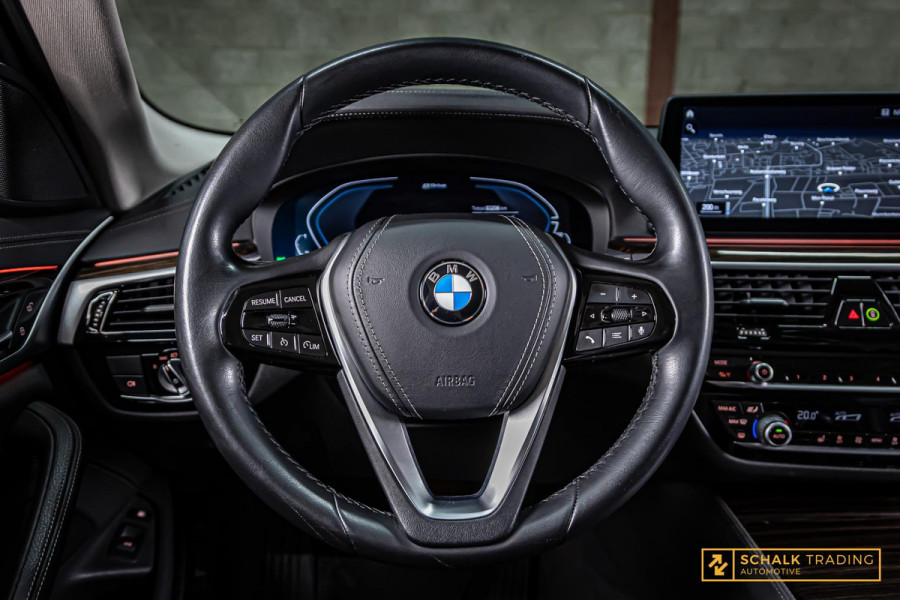 BMW 5 Serie 530e High Executive|Cam|E-stoel|Dealer ond|Garan