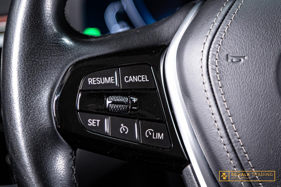 BMW 5 Serie 530e High Executive|Cam|E-stoel|Dealer ond|Garan