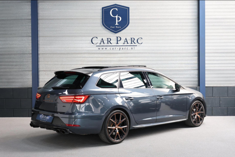 Seat Leon 2.0 TSI CUPRA R 300+PK LED/CARBON/VIRTUAL/SFEER/PANO/ALCANTARA+S.VERWARMING/19" LMV/CAM/ACC/ECC/12 MND GARANTIE!