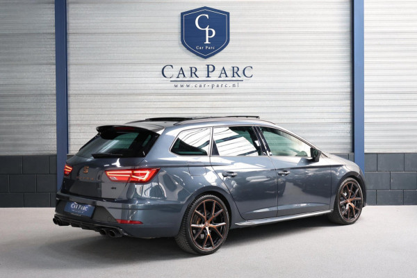 Seat Leon 2.0 TSI CUPRA R 300+PK LED/CARBON/VIRTUAL/SFEER/PANO/ALCANTARA+S.VERWARMING/19" LMV/CAM/ACC/ECC/12 MND GARANTIE!