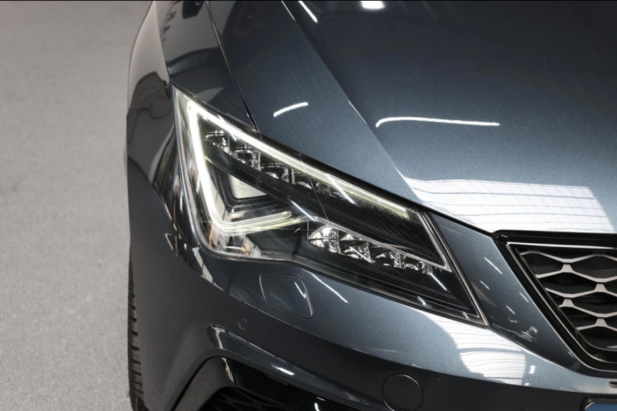Seat Leon 2.0 TSI CUPRA R 300+PK LED/CARBON/VIRTUAL/SFEER/PANO/ALCANTARA+S.VERWARMING/19" LMV/CAM/ACC/ECC/12 MND GARANTIE!