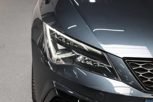Seat Leon 2.0 TSI CUPRA R 300+PK LED/CARBON/VIRTUAL/SFEER/PANO/ALCANTARA+S.VERWARMING/19" LMV/CAM/ACC/ECC/12 MND GARANTIE!