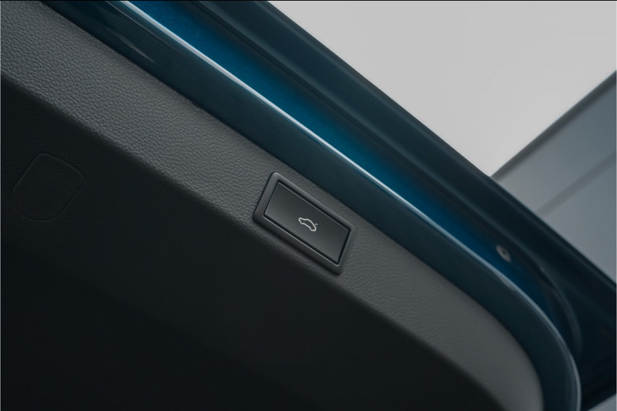 Škoda Karoq 1.5 TSI Style Business Leder Camera Trekhaak 1e Eig