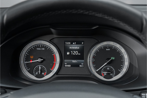 Škoda Karoq 1.5 TSI Style Business Leder Camera Trekhaak 1e Eig