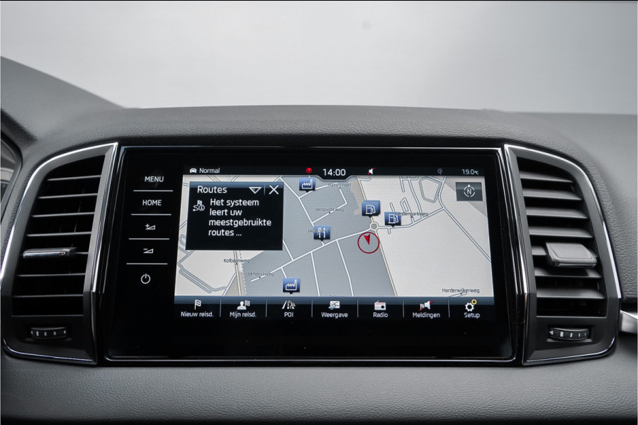 Škoda Karoq 1.5 TSI Style Business Leder Camera Trekhaak 1e Eig