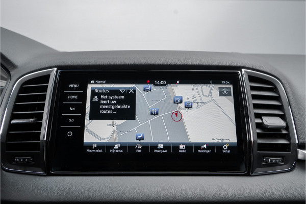 Škoda Karoq 1.5 TSI Style Business Leder Camera Trekhaak 1e Eig