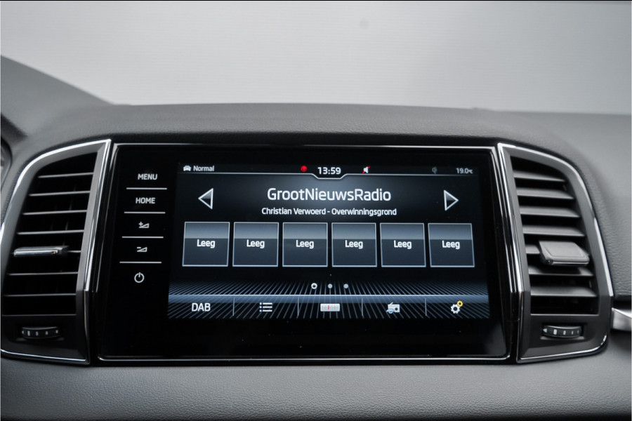 Škoda Karoq 1.5 TSI Style Business Leder Camera Trekhaak 1e Eig