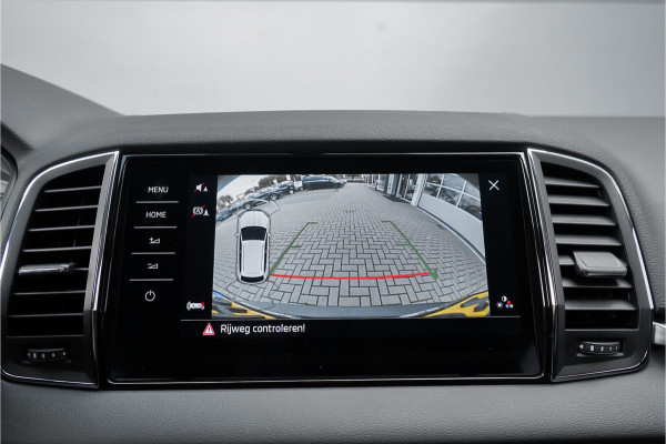 Škoda Karoq 1.5 TSI Style Business Leder Camera Trekhaak 1e Eig
