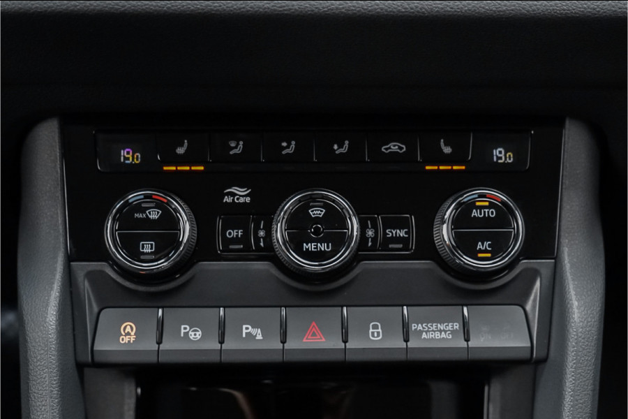 Škoda Karoq 1.5 TSI Style Business Leder Camera Trekhaak 1e Eig