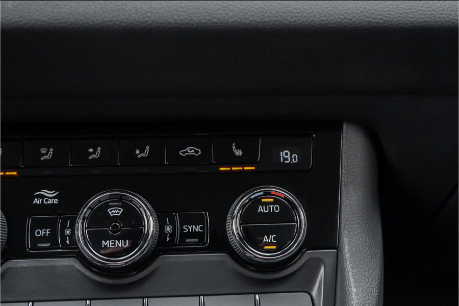 Škoda Karoq 1.5 TSI Style Business Leder Camera Trekhaak 1e Eig