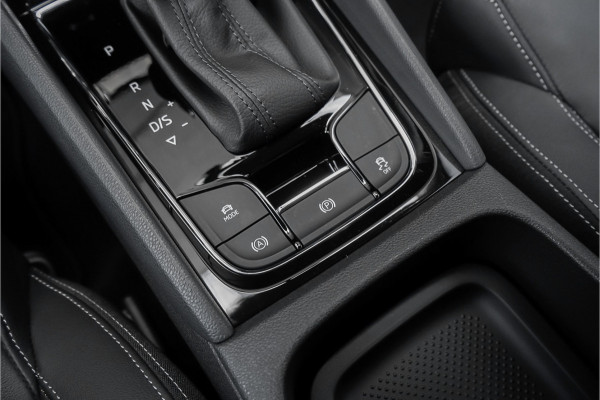 Škoda Karoq 1.5 TSI Style Business Leder Camera Trekhaak 1e Eig