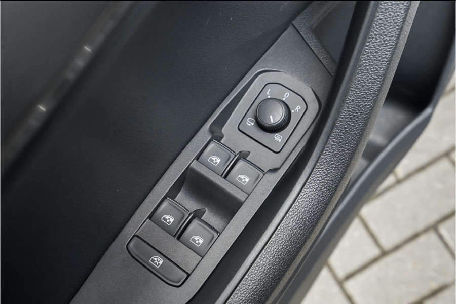 Škoda Karoq 1.5 TSI Style Business Leder Camera Trekhaak 1e Eig