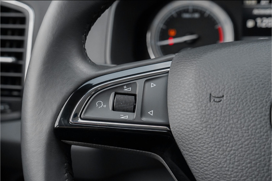 Škoda Karoq 1.5 TSI Style Business Leder Camera Trekhaak 1e Eig