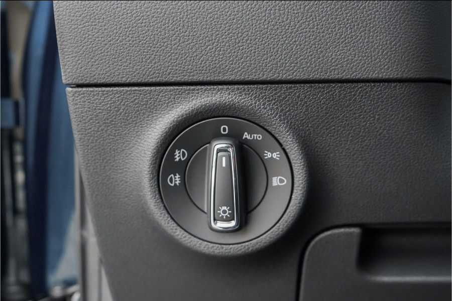 Škoda Karoq 1.5 TSI Style Business Leder Camera Trekhaak 1e Eig