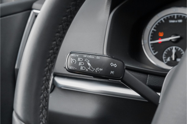 Škoda Karoq 1.5 TSI Style Business Leder Camera Trekhaak 1e Eig