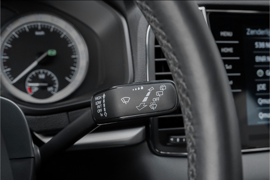 Škoda Karoq 1.5 TSI Style Business Leder Camera Trekhaak 1e Eig