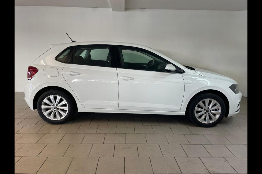 Volkswagen Polo 1.0 TSI Comfortline 95PK AIRCO NAVI CRUISE APPLE CARPLAY 16 INCH VELG LED MULTI STUUR PRIVACY GLAS ZEER NETTE AUTO