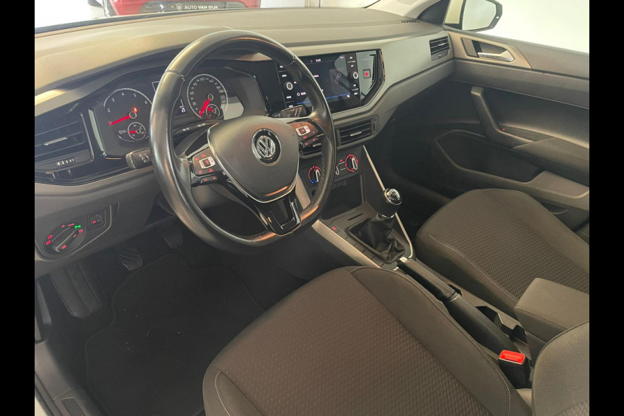Volkswagen Polo 1.0 TSI Comfortline 95PK AIRCO NAVI CRUISE APPLE CARPLAY 16 INCH VELG LED MULTI STUUR PRIVACY GLAS ZEER NETTE AUTO
