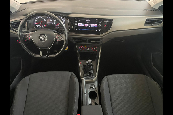 Volkswagen Polo 1.0 TSI Comfortline 95PK AIRCO NAVI CRUISE APPLE CARPLAY 16 INCH VELG LED MULTI STUUR PRIVACY GLAS ZEER NETTE AUTO