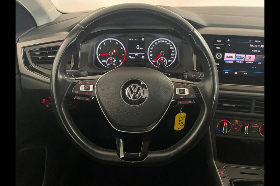 Volkswagen Polo 1.0 TSI Comfortline 95PK AIRCO NAVI CRUISE APPLE CARPLAY 16 INCH VELG LED MULTI STUUR PRIVACY GLAS ZEER NETTE AUTO