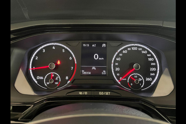 Volkswagen Polo 1.0 TSI Comfortline 95PK AIRCO NAVI CRUISE APPLE CARPLAY 16 INCH VELG LED MULTI STUUR PRIVACY GLAS ZEER NETTE AUTO