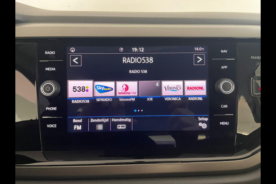 Volkswagen Polo 1.0 TSI Comfortline 95PK AIRCO NAVI CRUISE APPLE CARPLAY 16 INCH VELG LED MULTI STUUR PRIVACY GLAS ZEER NETTE AUTO