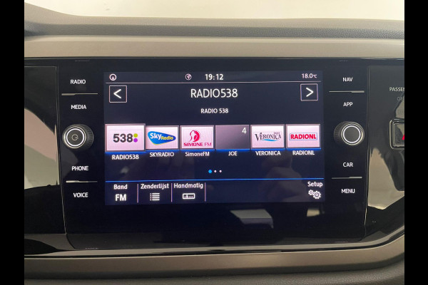 Volkswagen Polo 1.0 TSI Comfortline 95PK AIRCO NAVI CRUISE APPLE CARPLAY 16 INCH VELG LED MULTI STUUR PRIVACY GLAS ZEER NETTE AUTO