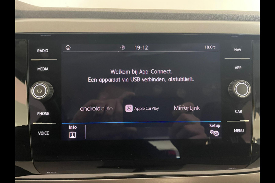 Volkswagen Polo 1.0 TSI Comfortline 95PK AIRCO NAVI CRUISE APPLE CARPLAY 16 INCH VELG LED MULTI STUUR PRIVACY GLAS ZEER NETTE AUTO