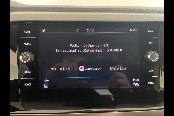 Volkswagen Polo 1.0 TSI Comfortline 95PK AIRCO NAVI CRUISE APPLE CARPLAY 16 INCH VELG LED MULTI STUUR PRIVACY GLAS ZEER NETTE AUTO