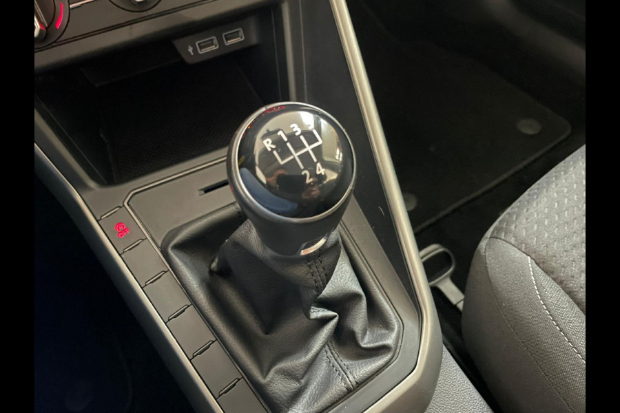 Volkswagen Polo 1.0 TSI Comfortline 95PK AIRCO NAVI CRUISE APPLE CARPLAY 16 INCH VELG LED MULTI STUUR PRIVACY GLAS ZEER NETTE AUTO
