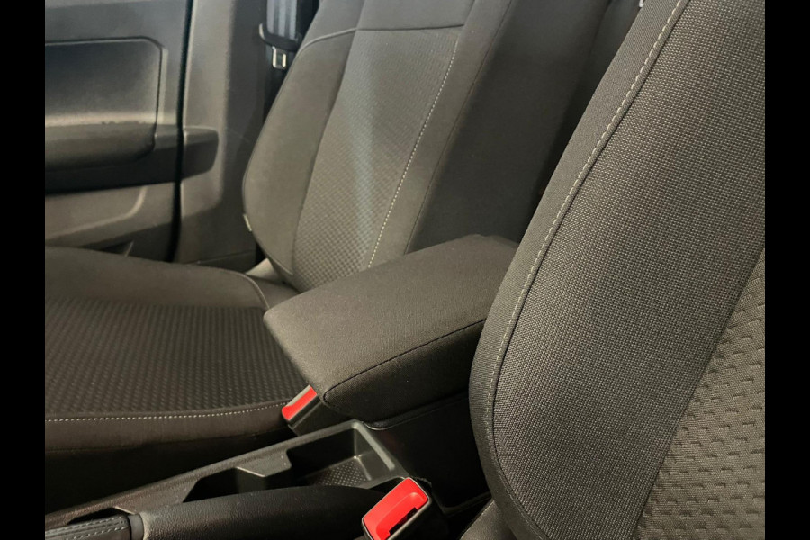 Volkswagen Polo 1.0 TSI Comfortline 95PK AIRCO NAVI CRUISE APPLE CARPLAY 16 INCH VELG LED MULTI STUUR PRIVACY GLAS ZEER NETTE AUTO