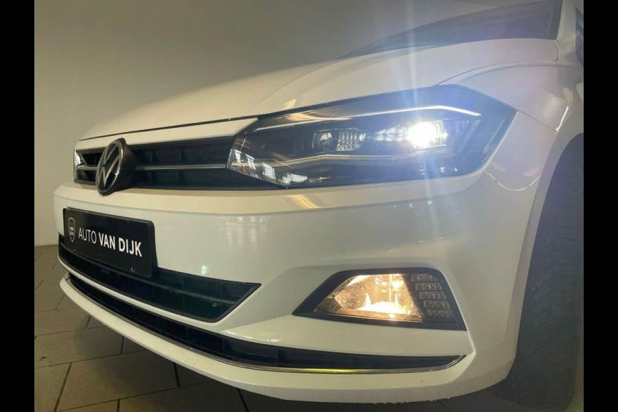Volkswagen Polo 1.0 TSI Highline 95PK AIRCO CLIMA NAVI CRUISE PANO DAK ZWARTE 17 INCH VELG CARPLAYLUETOOTH PRIVACYGLAS NIEUWSTAAT