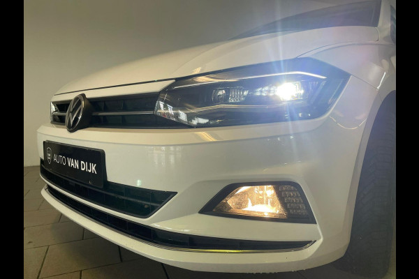 Volkswagen Polo 1.0 TSI Highline 95PK AIRCO CLIMA NAVI CRUISE PANO DAK ZWARTE 17 INCH VELG CARPLAYLUETOOTH PRIVACYGLAS NIEUWSTAAT