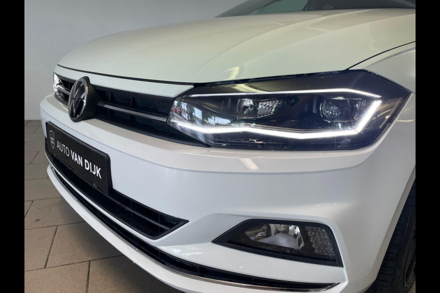 Volkswagen Polo 1.0 TSI Highline 95PK AIRCO CLIMA NAVI CRUISE PANO DAK ZWARTE 17 INCH VELG CARPLAYLUETOOTH PRIVACYGLAS NIEUWSTAAT