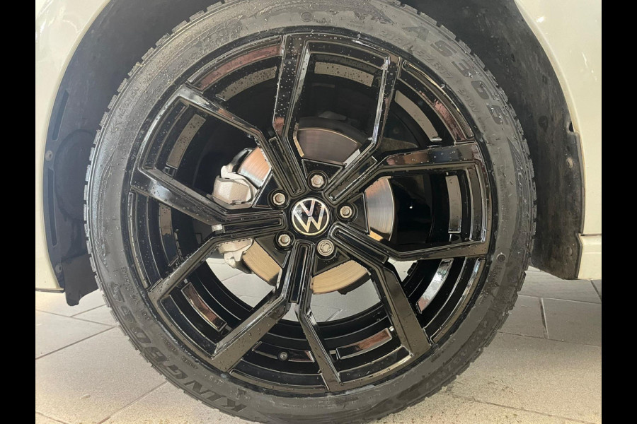 Volkswagen Polo 1.0 TSI Highline 95PK AIRCO CLIMA NAVI CRUISE PANO DAK ZWARTE 17 INCH VELG CARPLAYLUETOOTH PRIVACYGLAS NIEUWSTAAT