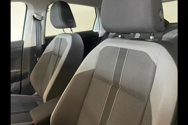Volkswagen Polo 1.0 TSI Highline 95PK AIRCO CLIMA NAVI CRUISE PANO DAK ZWARTE 17 INCH VELG CARPLAYLUETOOTH PRIVACYGLAS NIEUWSTAAT