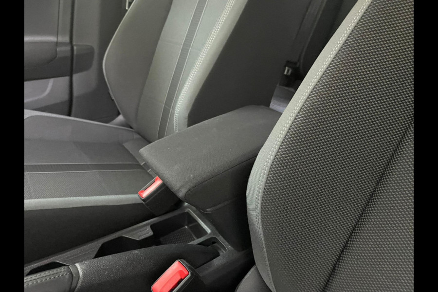 Volkswagen Polo 1.0 TSI Highline 95PK AIRCO CLIMA NAVI CRUISE PANO DAK ZWARTE 17 INCH VELG CARPLAYLUETOOTH PRIVACYGLAS NIEUWSTAAT