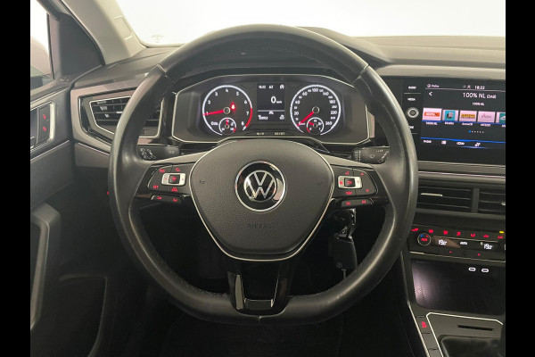 Volkswagen Polo 1.0 TSI Highline 95PK AIRCO CLIMA NAVI CRUISE PANO DAK ZWARTE 17 INCH VELG CARPLAYLUETOOTH PRIVACYGLAS NIEUWSTAAT