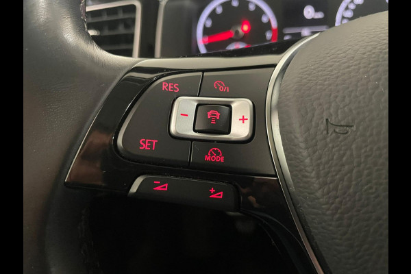 Volkswagen Polo 1.0 TSI Highline 95PK AIRCO CLIMA NAVI CRUISE PANO DAK ZWARTE 17 INCH VELG CARPLAYLUETOOTH PRIVACYGLAS NIEUWSTAAT