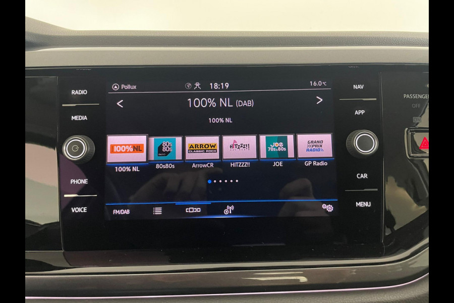 Volkswagen Polo 1.0 TSI Highline 95PK AIRCO CLIMA NAVI CRUISE PANO DAK ZWARTE 17 INCH VELG CARPLAYLUETOOTH PRIVACYGLAS NIEUWSTAAT