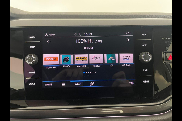 Volkswagen Polo 1.0 TSI Highline 95PK AIRCO CLIMA NAVI CRUISE PANO DAK ZWARTE 17 INCH VELG CARPLAYLUETOOTH PRIVACYGLAS NIEUWSTAAT