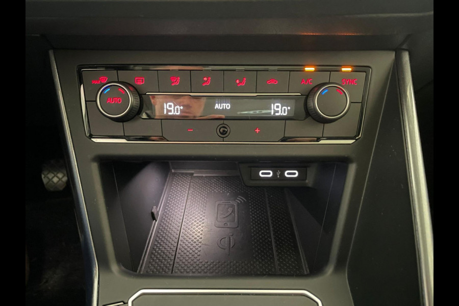 Volkswagen Polo 1.0 TSI Highline 95PK AIRCO CLIMA NAVI CRUISE PANO DAK ZWARTE 17 INCH VELG CARPLAYLUETOOTH PRIVACYGLAS NIEUWSTAAT